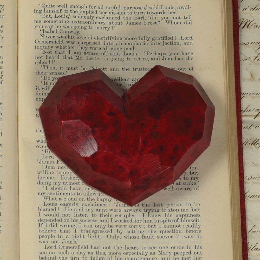 HomArt Faceted Soapstone Hearts - Red-9