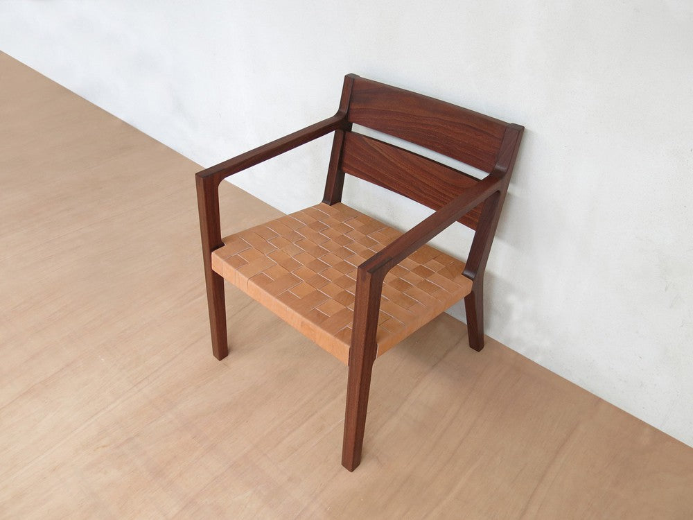Masaya Managua Arm Chair - Barley Leather And Rosita Walnut