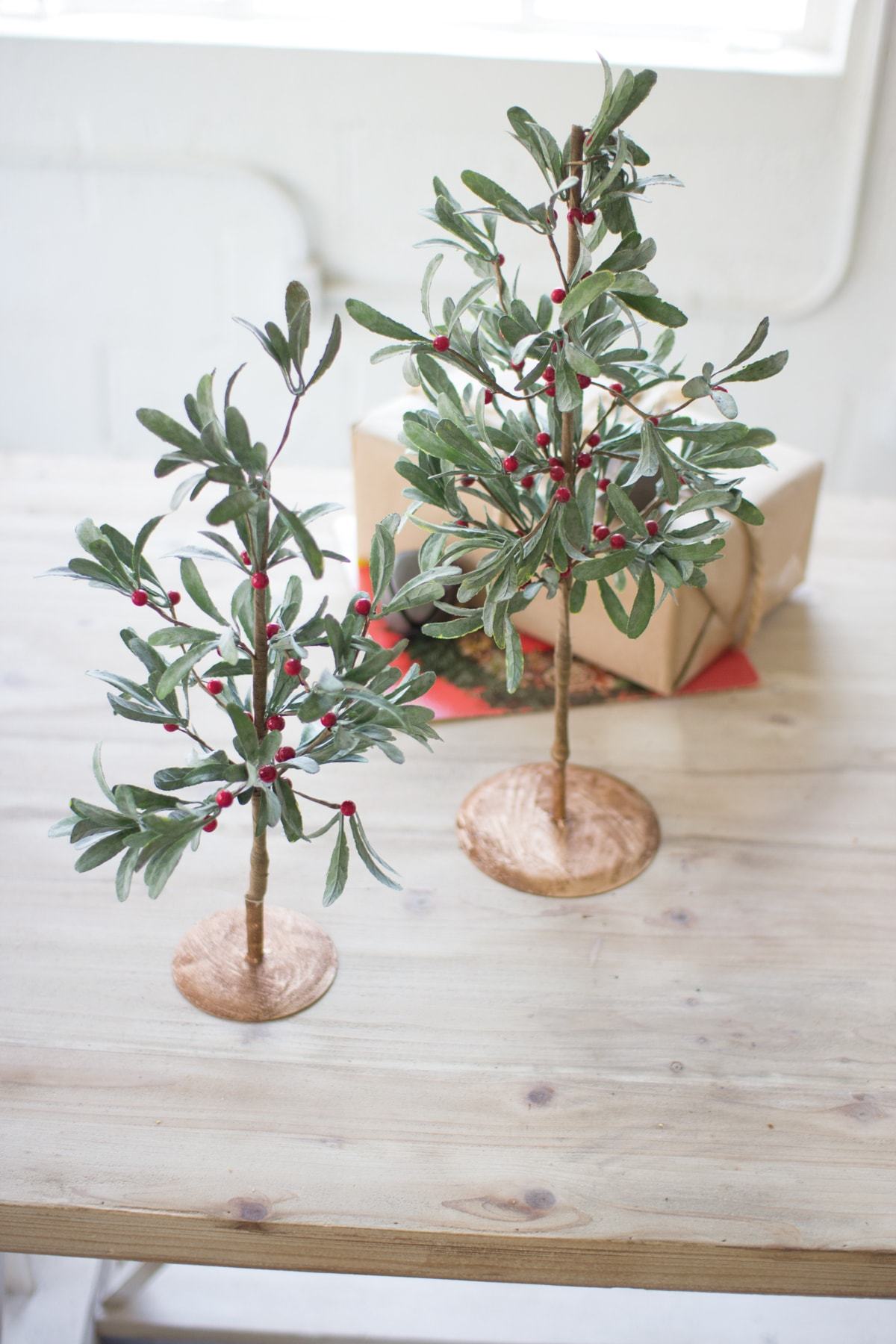 Kalalou Set Of 2 Artificial Mistletoe Trees | Modishstore | Home Accents
