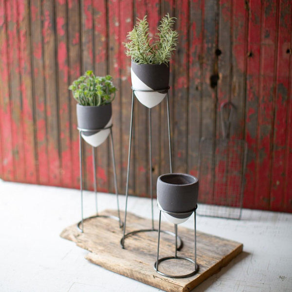 Kalalou Set Of 3 Grey And White Planters On Wire Bases | Modishstore | Planters, Troughs & Cachepots