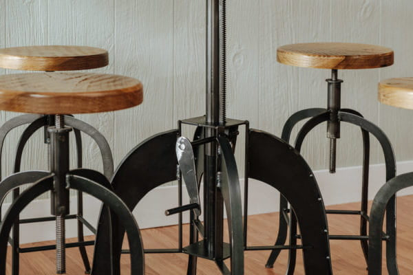 Napa East Industrial Crank Pub Table